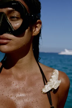 Monday Swimwear Staniel Cay Medium Hair Clip Set